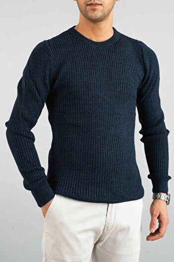 bombe Men's Navy Blue Slim Fit Crew Neck Cotton Knitwear Sweater
