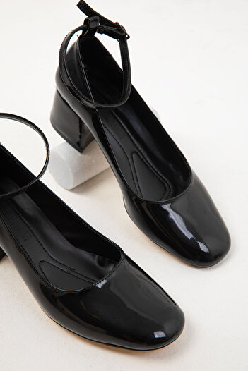 SOHO Patent Leather Black Women's Classic Heeled Shoes - 19917