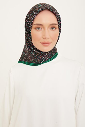 Armine Sura Silk Scarf - 23Ka9013 2 05 Model