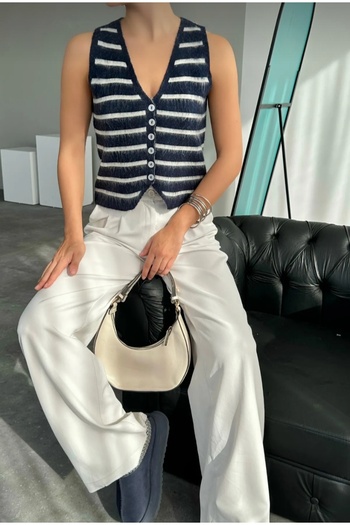 DAMGA Collection Жіночий трикотажний жилет на ґудзиках