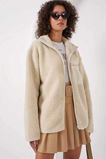 hazelin Kadın Krem Cep Detaylı Fermuarlı Oversize Peluş Sweatshirt HZL25W-FRY1554461