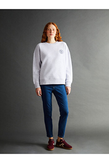 LC Waikiki Create Your Style from Uzg Store |   Crew Neck Embroidered Oversized Women's Thick Sweatshirt