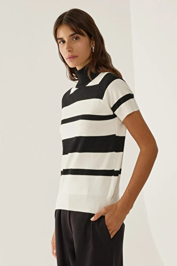 Hiccup Striped High Collar Knitted Top