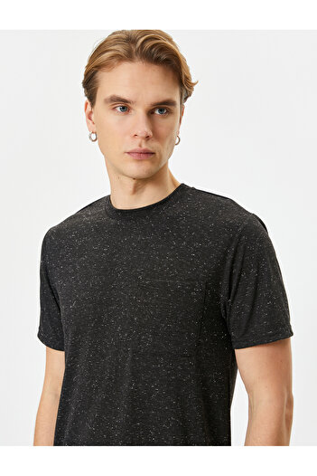 Koton Λιωμένο T-Shirt Slim Fit Pocket Λεπτομερές κοντό μανίκι με λαιμόκοψη