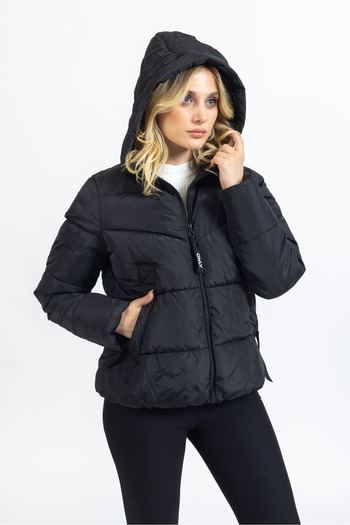 ONLY Onlmonica Short Puffer - Palton negru cu glugă din shearling pentru femei 15205638