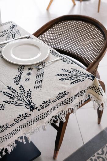 Anadolia Liva Edges Nail Tied Stone Print Tablecloth
