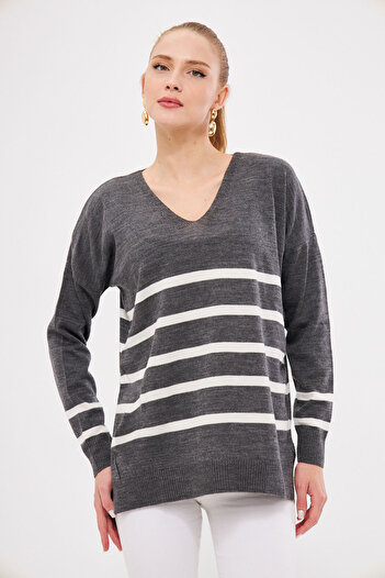 armonika Women's Anthracite V-neck Striped Short Front Long Back Sweater ARM-20K012008