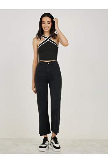 Take Two By Styli Ribbed Crisscross Halter Neck Crop Cami