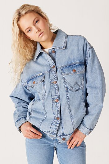 WRANGLER Relaxed Fit Широкий крій 100% бавовна Жіночий світло-синій джинсовий піджак Trucker Jean Denim