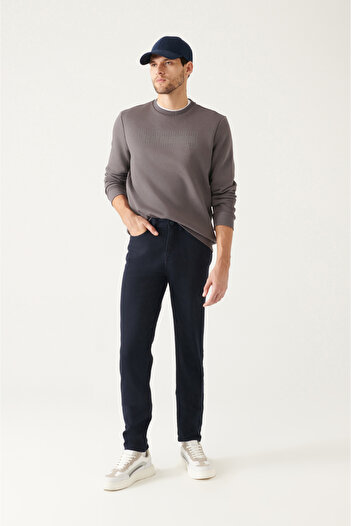 Avva Чоловічі сині базові бавовняні брюки Slim Fit з 5 кишенями B003007