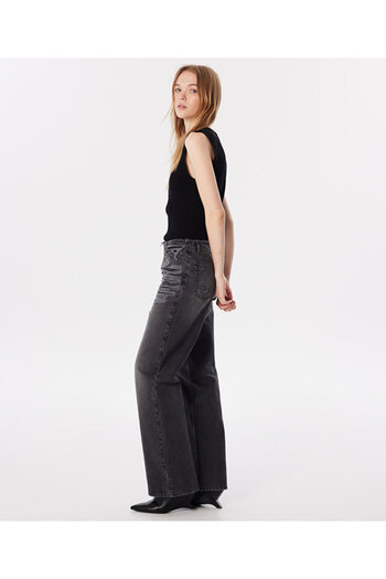 Twist Distressed Effect Jeans
