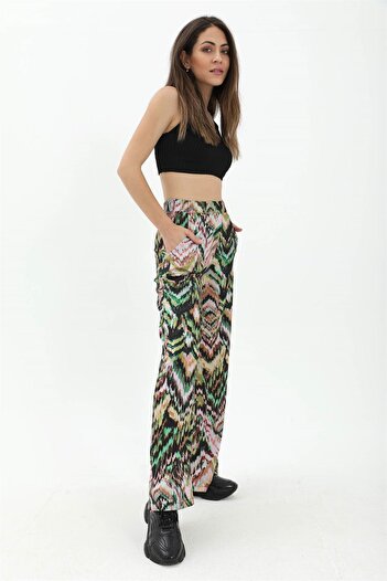 VAPUR Green Wave Patterned Trousers