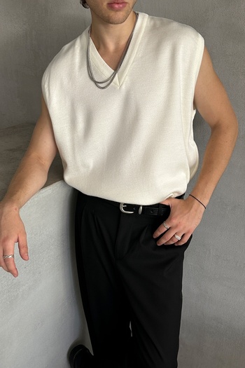 HYMAN Men's V-Neck Oversize Sweater