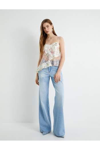 Koton Slim Fit V-Neck Floral Patterned Lace Blouse