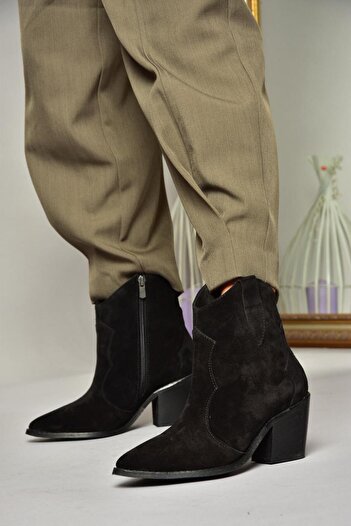 Fox Shoes T380082502 Siyah Süet Kovboy Model Kalın Topuklu Kadın Bot