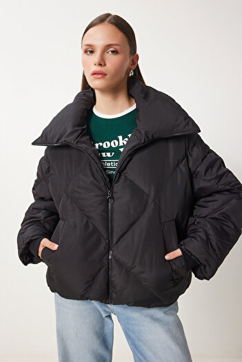 Happiness İstanbul Schwarze, übergroße Pufferjacke für Damen RV00006