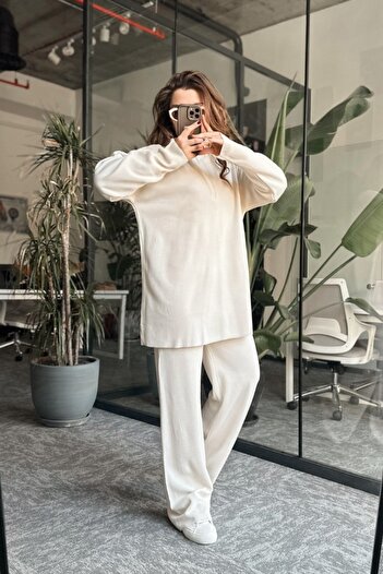 Poliyance Anata Ecru Knitwear Set