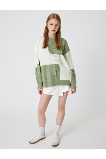 Koton Strukturierter Oversize-Strickpullover mit Farbblockdesign – Rundhals