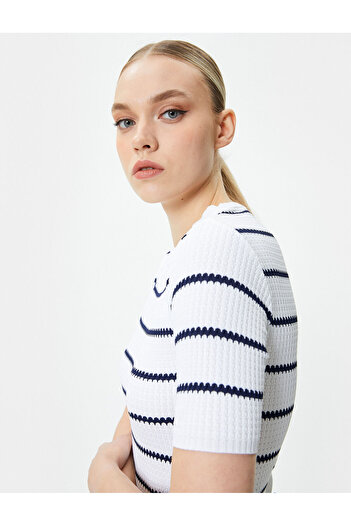 Koton Kurzarmpullover Strickpullover Rundhals Jacquard Strukturiert