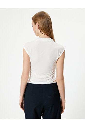 Koton Drapeli Kolsuz Tişört Dik Yaka Slim Fit
