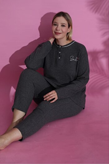 Temporium Women's Winter Smoked Large Size Collar Buttoned Long Sleeve Interlock Pajamas Set