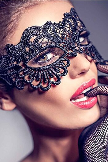 Merry See Lace Eye Mask