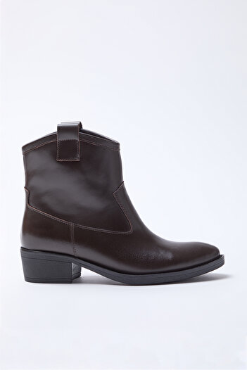 TRENDYOL SHOES Σκούρο καφέ Γνήσιο δέρμα Γυναικείες Μπότες Cowboy TAKAW25BO00055