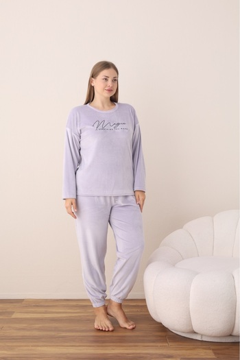 Temporium Women's Plus Size Curve French Velvet Round Neck Long Sleeve Pajamas Set