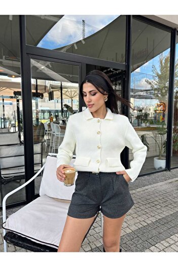 Puella Kadın Altın Düğmeli Cep Detaylı Blazer Crop Caket Kadın Hırka