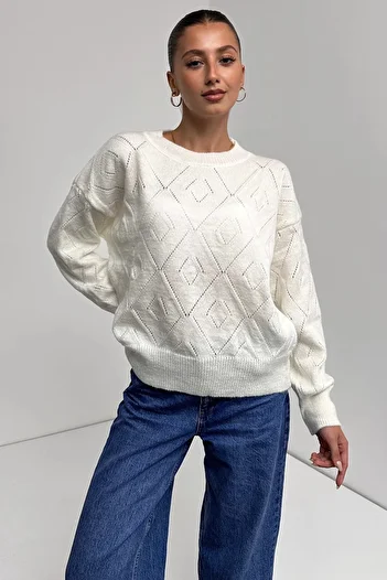 Fav Style White Openwork Diamond Patterned Women's Knitwear Sweater - Crew Neck