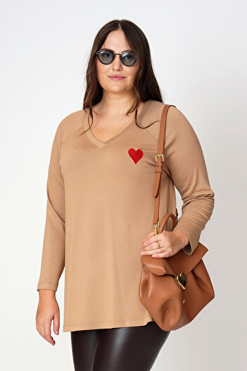 Büyük Moda Heart Embroidered Thin Knitwear Sweater