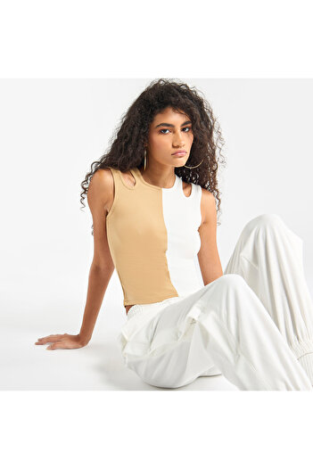 FAV Colourblock Ribbed Sleeveless Top with Cutout Detail and Round Neck