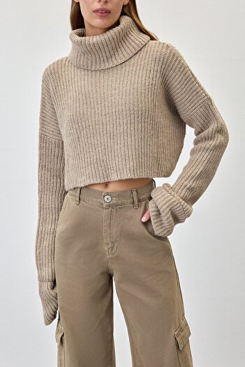 VATKALI Mink Turtleneck Crop Sweater
