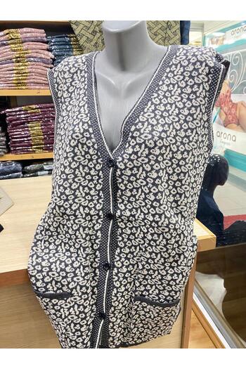 TCR Women's Buttoned Patterned Vest with Pockets