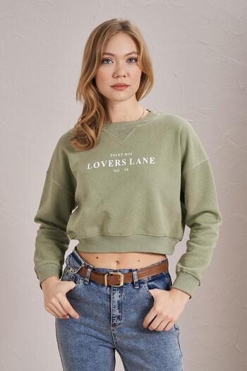 TENA Γυναικεία φούτερ Olive Crew Neck Lovers Lane με στάμπα με τρεις κλωστές