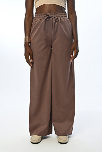 Orfeo Negro Women's with Elastic Waist Bowl Legs Solid Color Pants