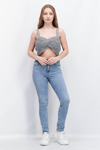 Skylar Rose Women Sweetheart Neck Sleeveless Crochet Top, Grey
