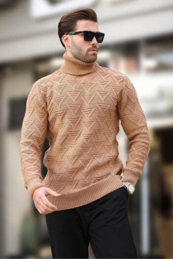 Madmext Ανδρικό πουλόβερ με σχέδιο Camel Turtleneck E7292