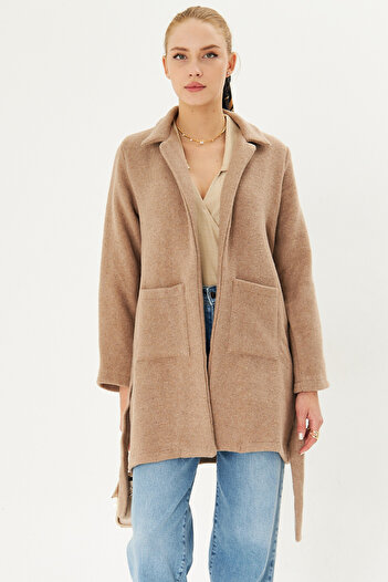 armonika Women's Beige Men's Collar Pocket Belted Coat Arm-25K 001053
