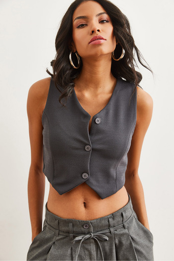 Olalook Women's Smoked Buttoned V-Neck Crop Knitted Vest Ylk- 19000042