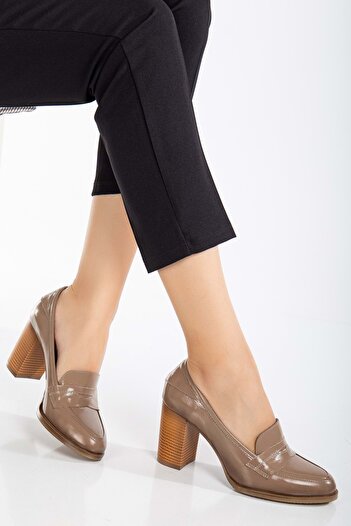 ANALİN SHOES Kadın Hakiki Deri Saraçlı Klasik Topuklu Ayakkabı - Vizon Rugan