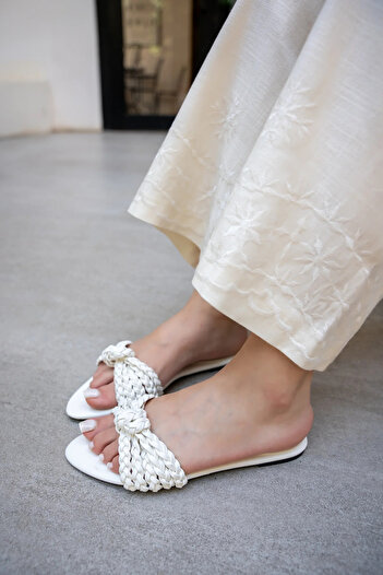 LAMİNTA White Knitted Detailed Mirim Women's Slippers