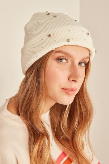 MARBERRY Ecru Beret with Pearls on Top