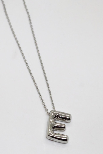 EUROMODA Simple Chain Letter Necklace with Letter Design
