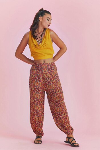 Los banditos Red Patterned Loose Baggy Trousers with Elastic Waist