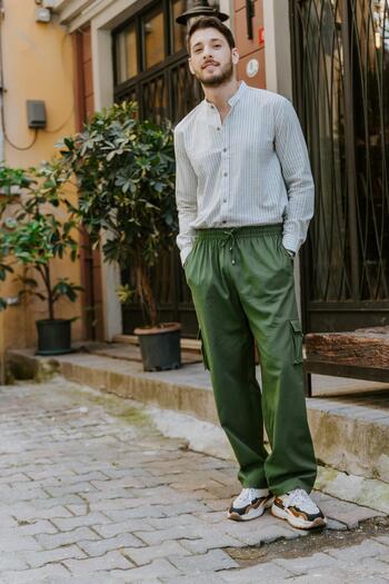 Los banditos Men's Relaxed Fit Trousers with Elastic Waist and Leg Pockets