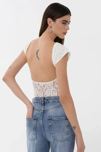 Hiccup Low-Cut Lace Top with Back
