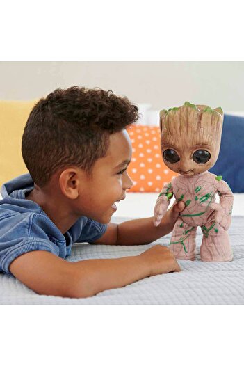 Marvel Groot Groovin Groot Sesli ve Hareketli Peluş HJM23