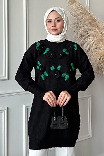 InStyle Handcrafted Detailed Black Sweater