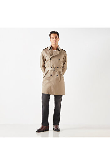 Iconic Belted Trench Coat With Long Sleeves